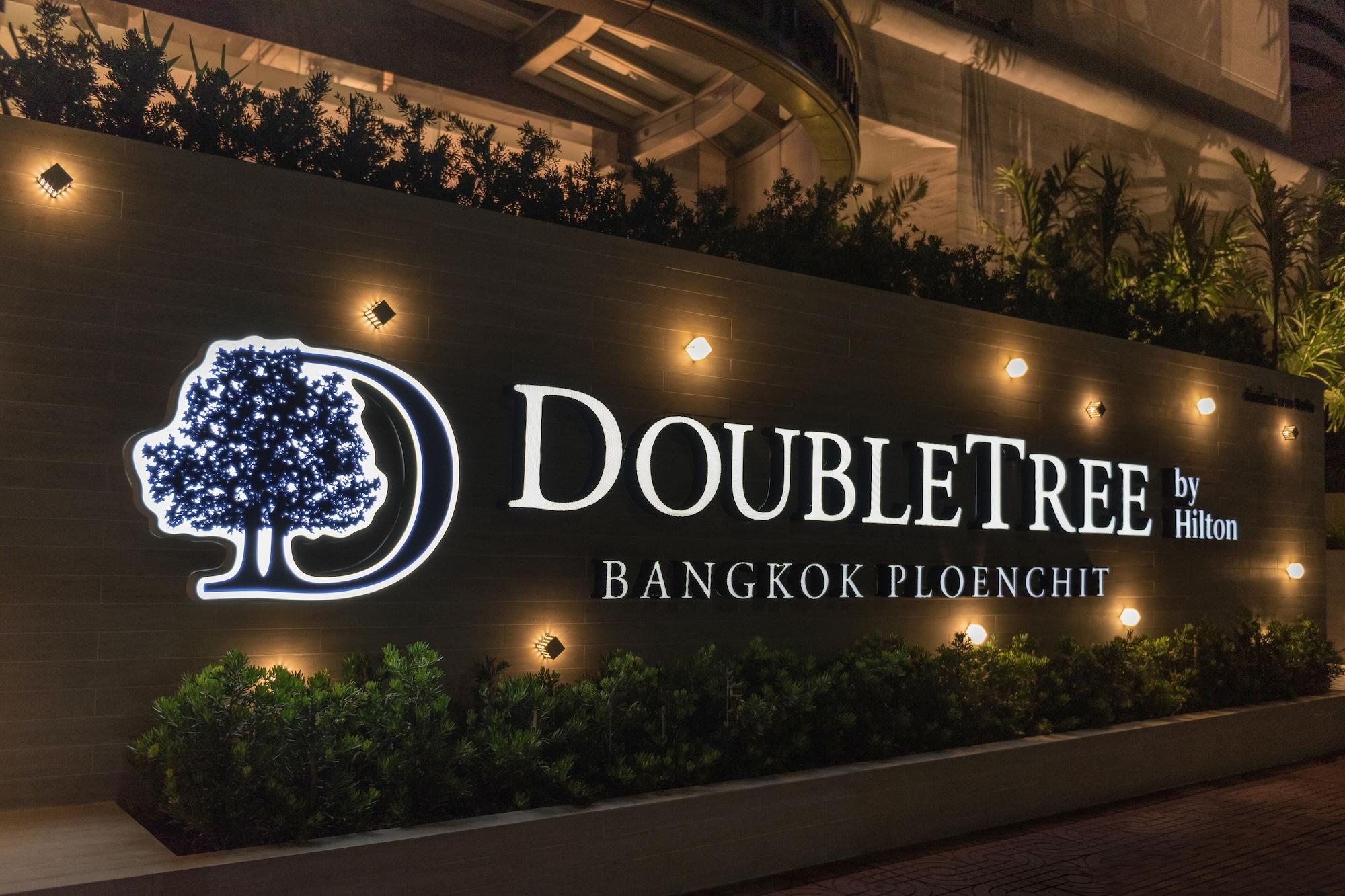 Doubletree By Hilton Bangkok Ploenchit Hotell Exteriör bild